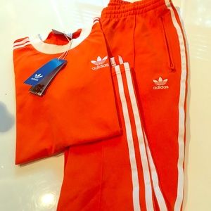 🧡Women’s Adidas Track set 🧡